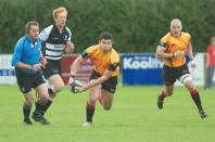 Luctonians v Bees